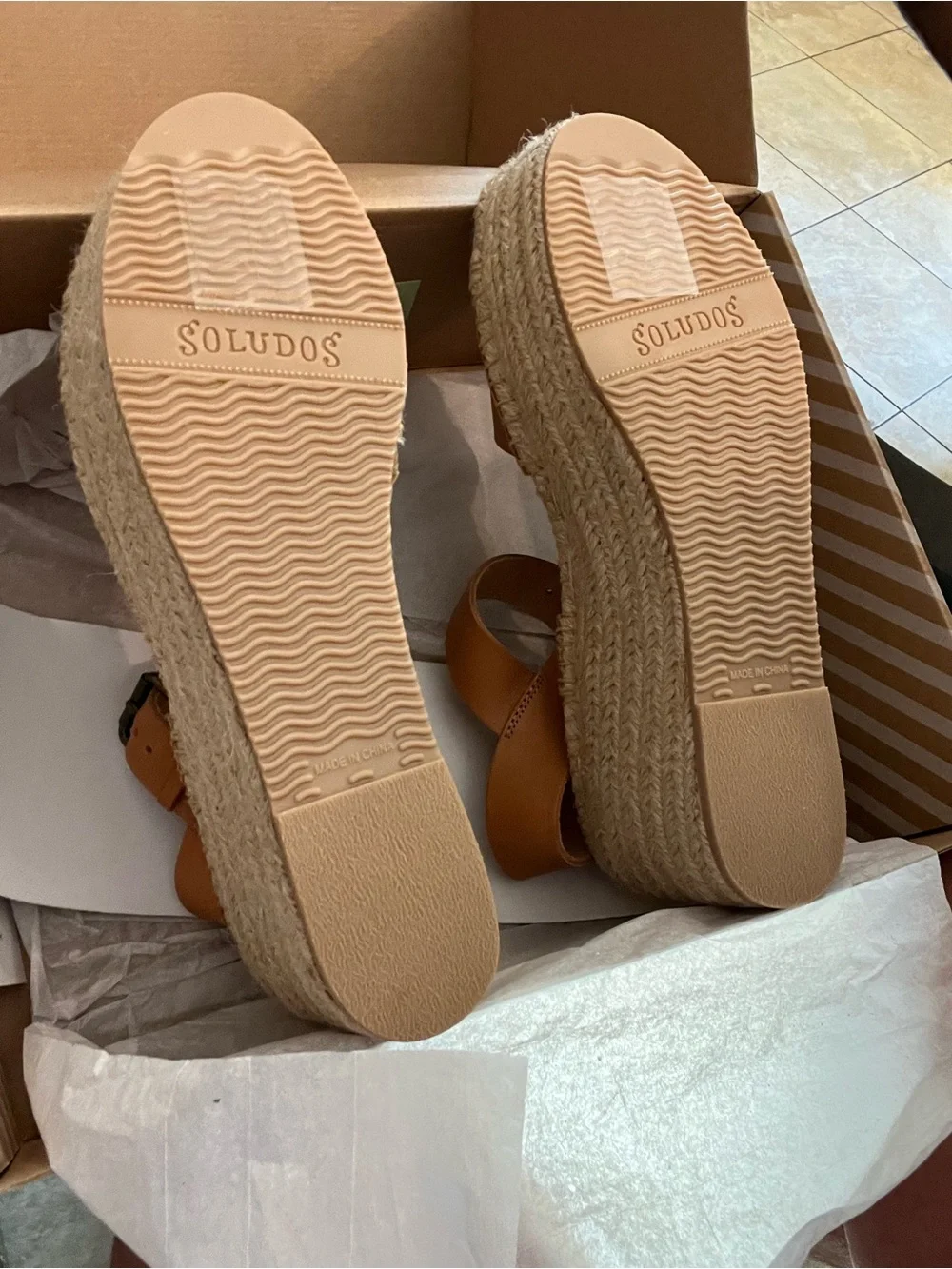 Soludos Nude Women’s Minorca High Platform Leather Sandal Box Label